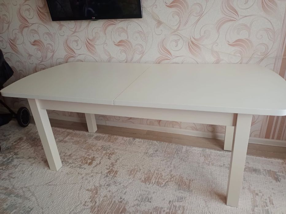 Стол на 12 персон