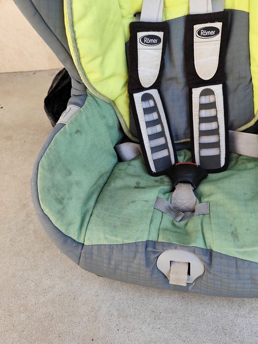 Scaun auto cu isofix