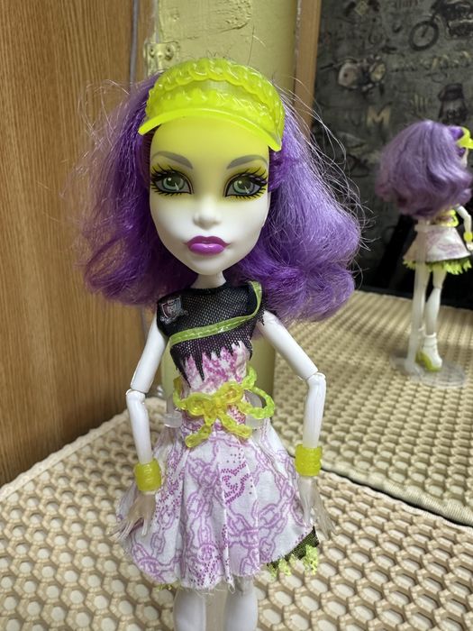 Продам куклу монстр хай!