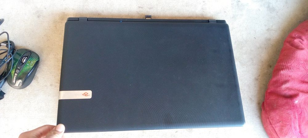 Noutebuk ochilmagan yangi