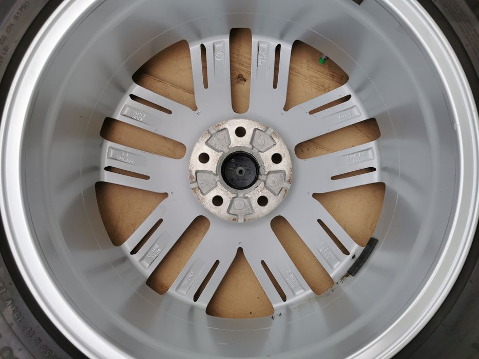 Jante OM VW Tiguan anv de iarna Continental 235/50 R19
