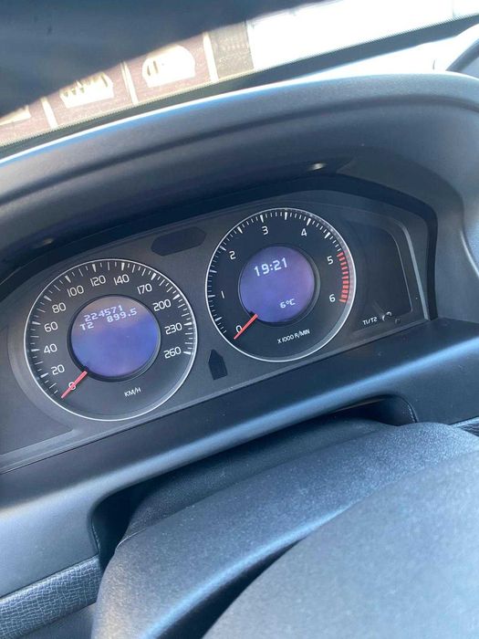 Volvo XC60 2.4D AWD 2009 • 220.000 km •  Pret negociabil.