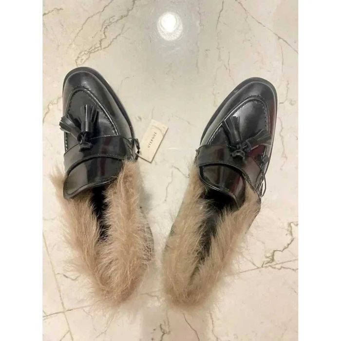 Loafers noi Uterqüe pantofi cu blană, 100% piele lăcuită negru mocasini moderni autentici
