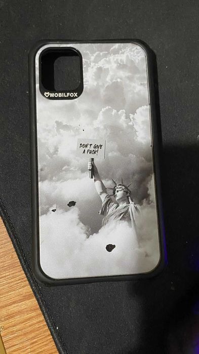 Iphone 11 black excelent