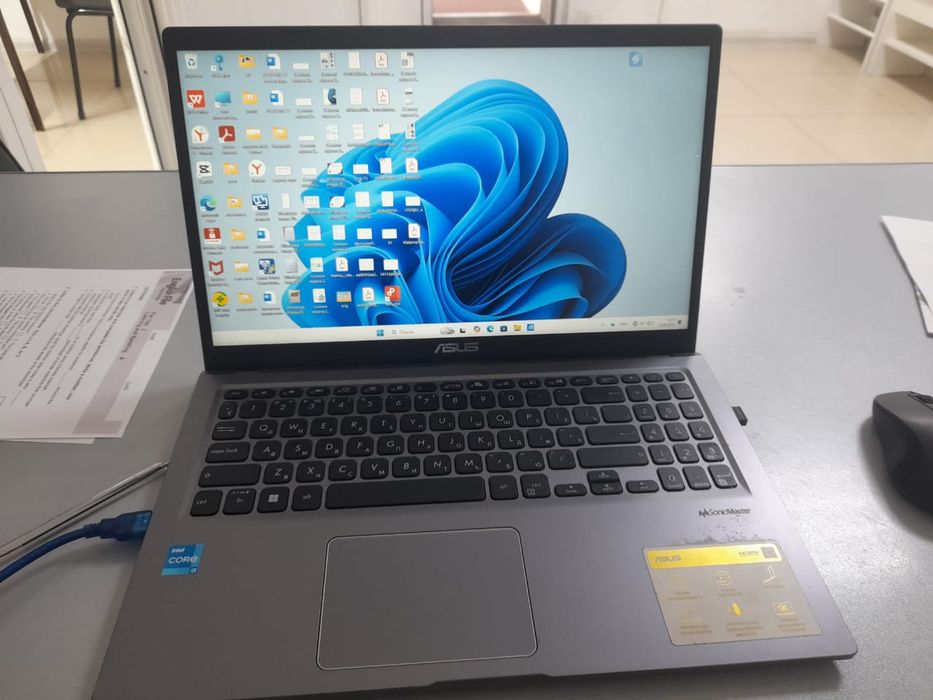 Asus ноутбук продам
