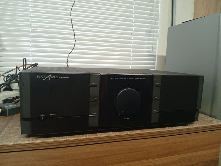 Усилвател Grundig FineArts V-1