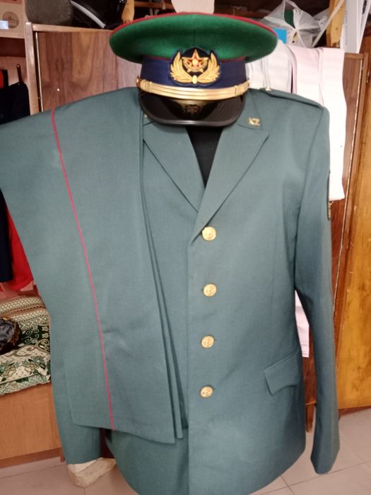 Военная форма сатылады.