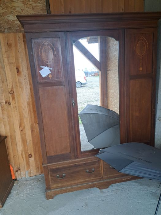 Mobilier second-hand