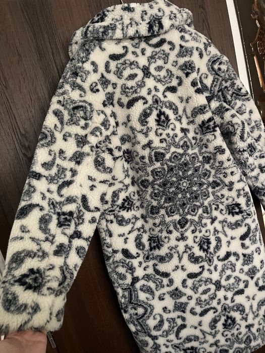 Уникално палто Guess