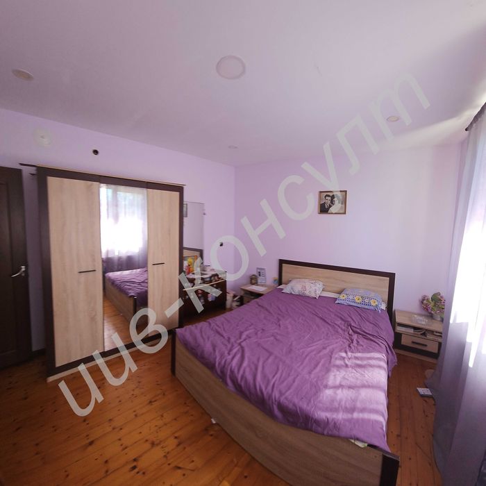 Реновирана тухлена къща в с. Първомайци