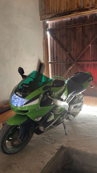 Kawasaki zx6r 1999