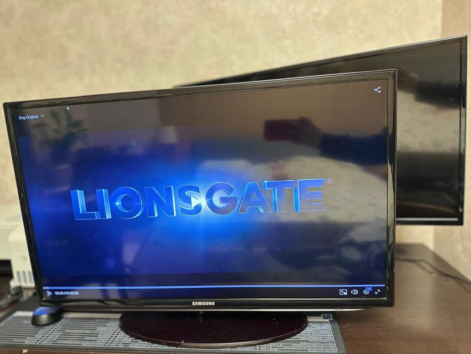 LED-телевизор Samsung 32" (UE32EH5030) — 
2012 г