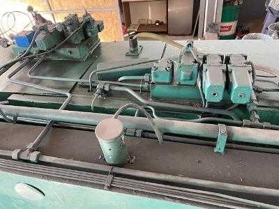 Ghilotina hidraulica FG 825