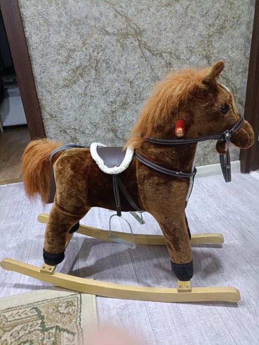 Продам лошадку-качалку