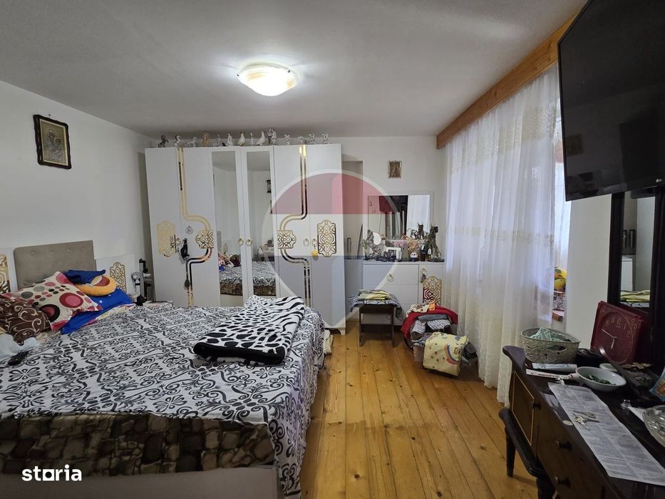Casă / Vilă cu 4 camere de vânzare în zona Prelungirea Ferentari