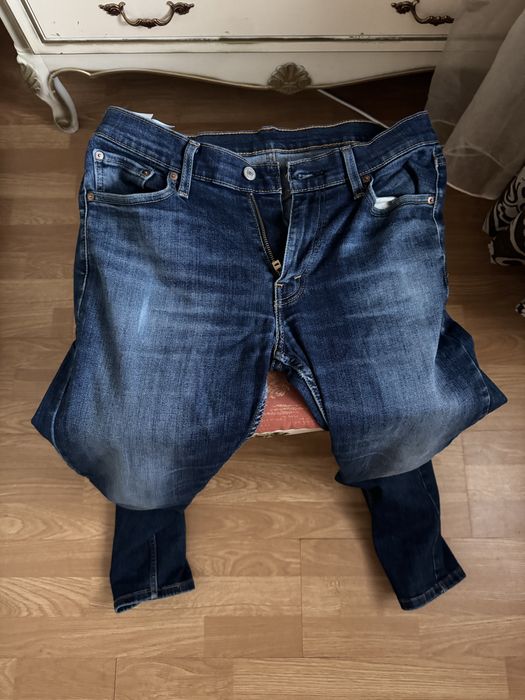 Levis blugi Marimea W31