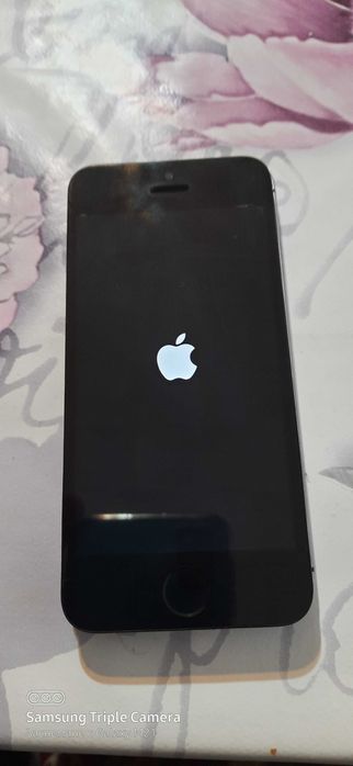 2 бр  iPhone 5s за части/ремонт