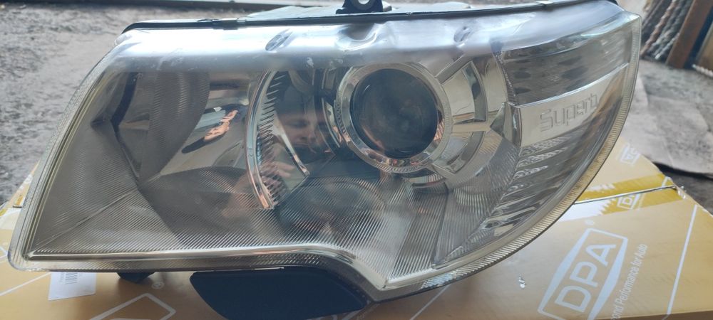 Продам фару на шкоду суперб