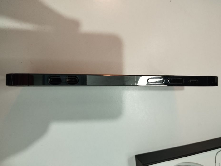 iPhone 12 Pro Silver 128GB - Baterie 100% - Display Defect (Cutie + Hu