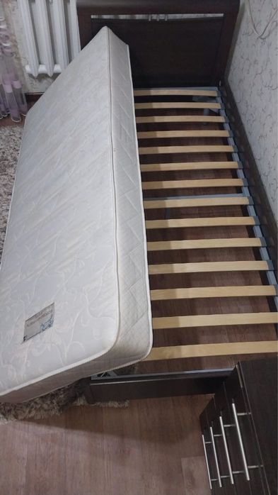 Продаються кровати 2на90