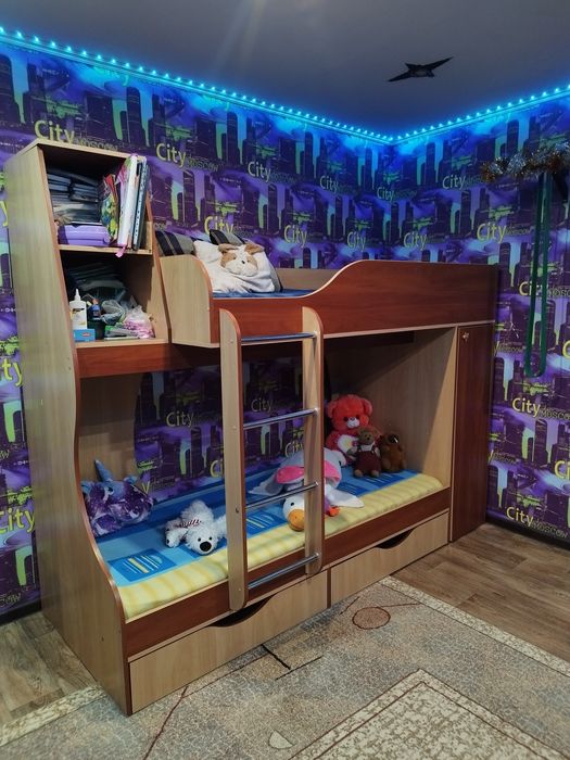 Двухярусная кровать