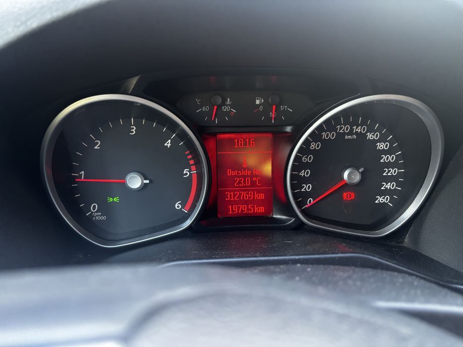 Ford Mondeo mk4 2009 1.8 tdci 125 CP, 313 .xxx 2.100 euro negociabil, km fara erori in bord sau martori ascunsi!