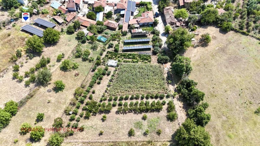 Урегулиран парцел за продажба в с. Мечка