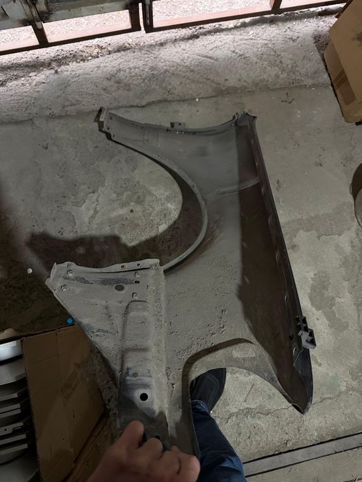 Левое крыло от ауди 100s4