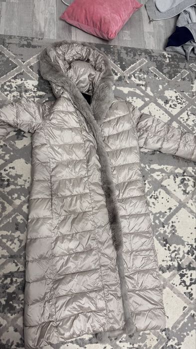 Продам куртку женскую