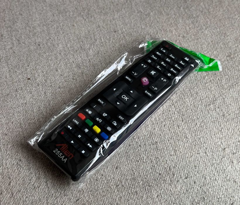 Telecomanda universala Alien 2555AA pentru TV si Video noua sigilata