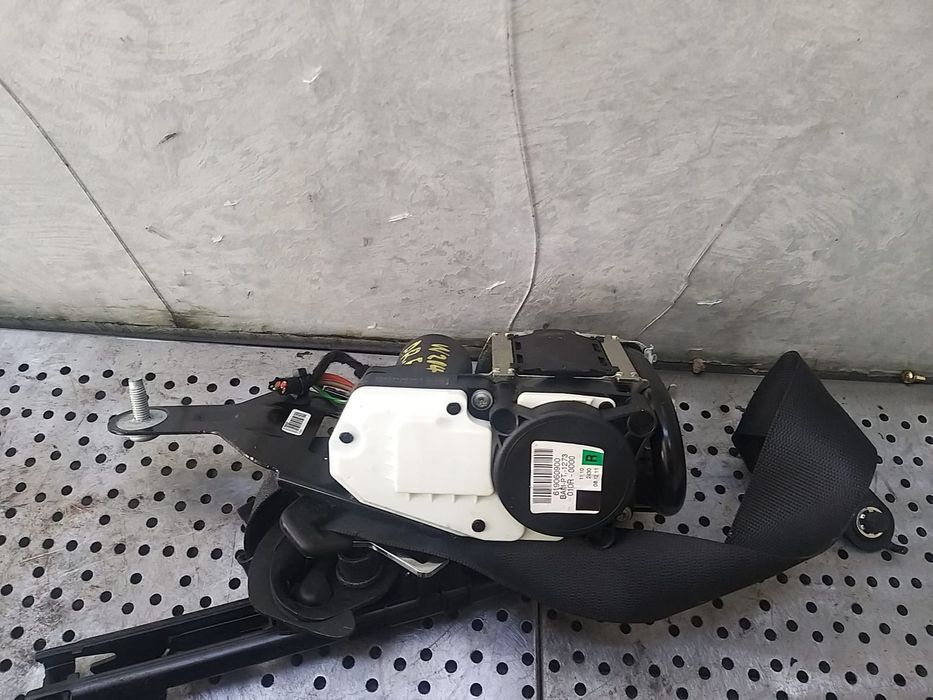 Centura siguranta cu motoras dreapta fata mercedes c class w204 619060900