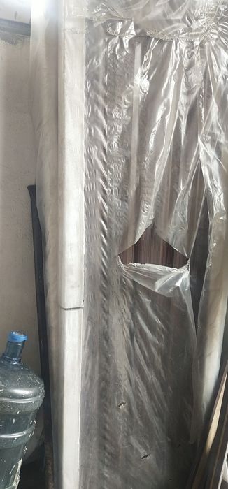 Есіктер жаңасы бар екі шт