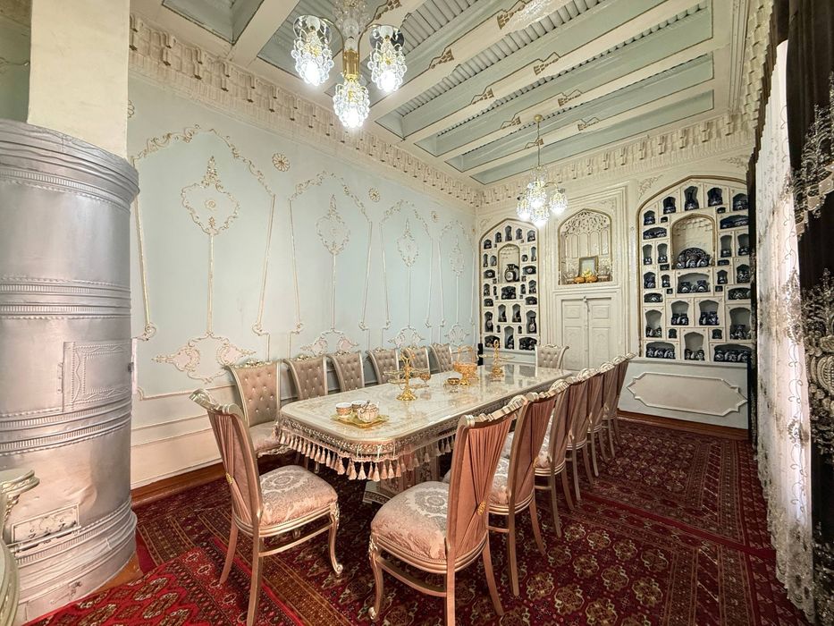 Eski shaharda hovli sotiladi