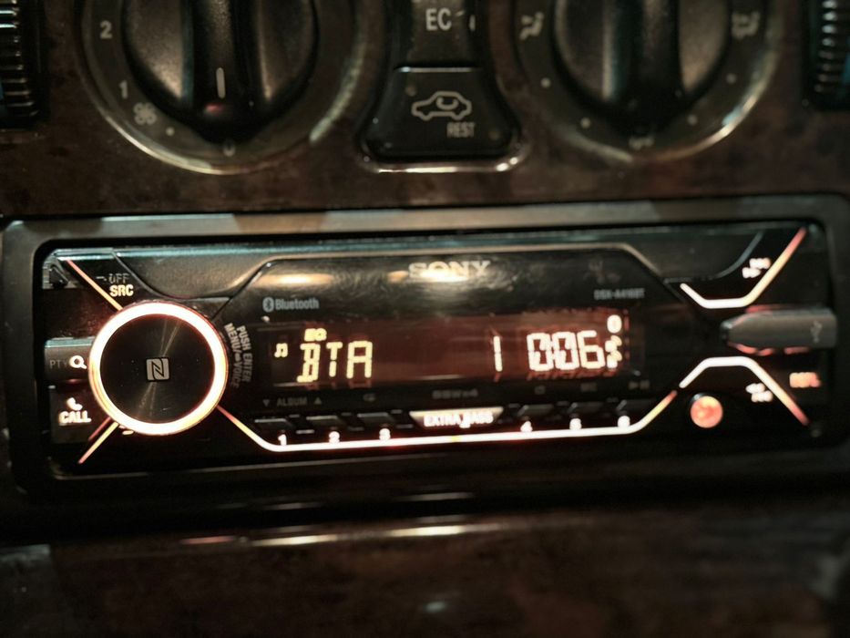 Магнитафон Sony DSX-A416BT
