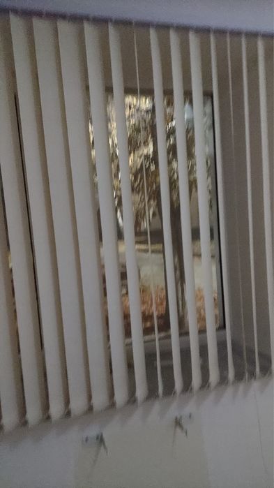 Жалюзи б/у ткань и пластик, 6 штук