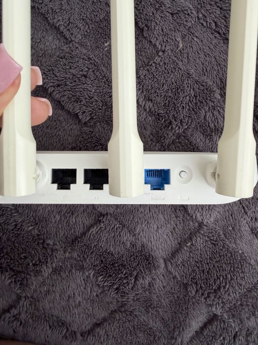 Продам роутер Xiaomi 4A