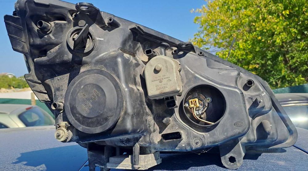 Фар / Фарове Рено Гранд Сценик / Renault Grand Scenic II 1.9 dci 130к.