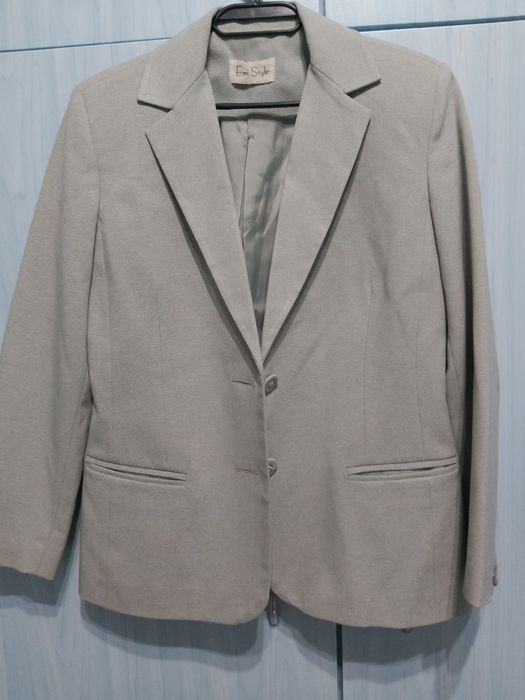 Костюм от три части светло зелен