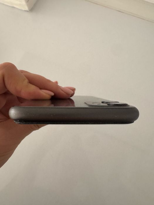 Iphone 11 128gb  черный продам