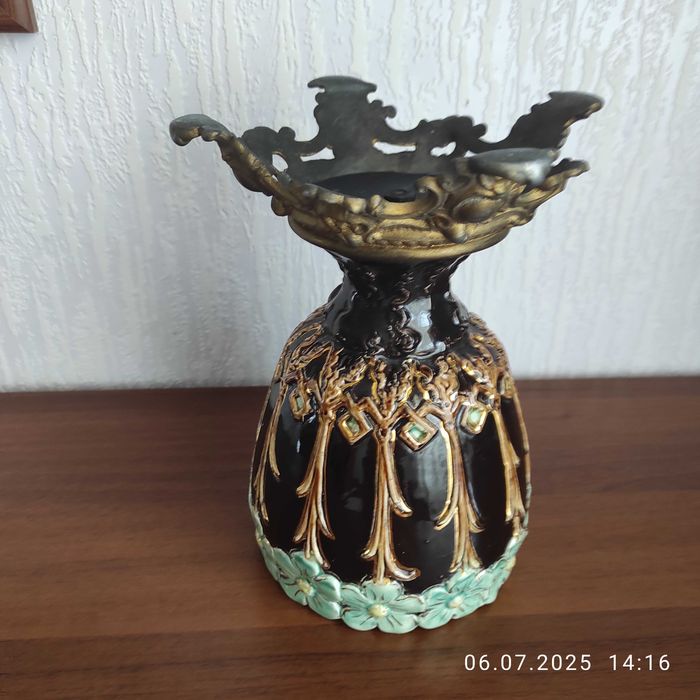 Антикварна лампа на 135 години