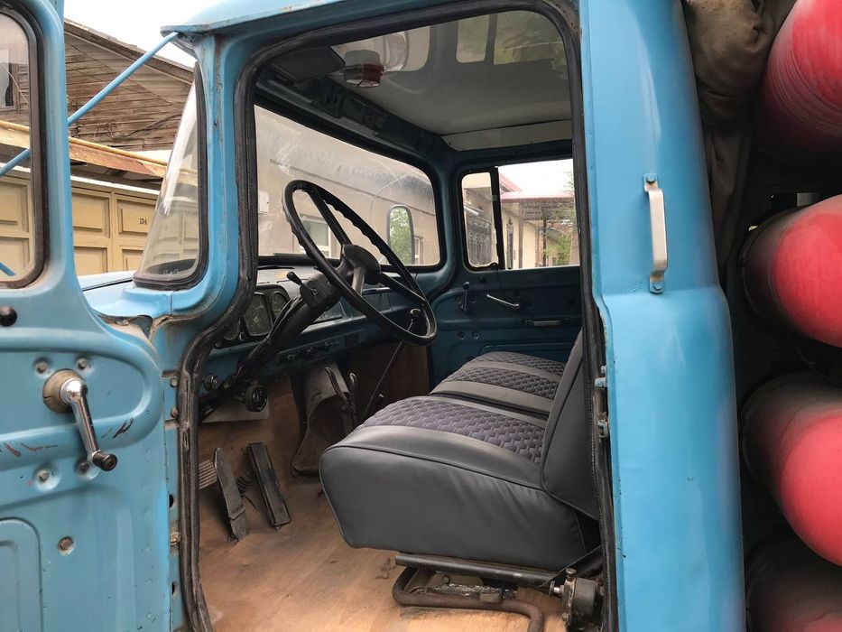 ЗИЛ 130 самосвал московский кузов 1990 года 4 газ балона