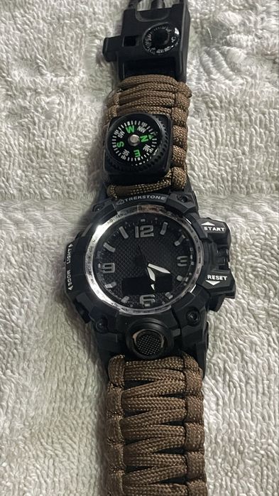 Ceas barbatesc, rezistent la apa, Military Army maro cu Bratara paracord, supravietuire, busola, fluier, taietor, aprinzator