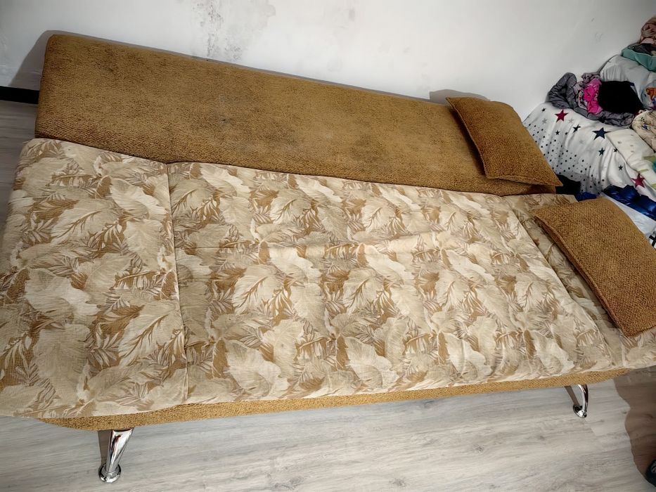 Диван в хорошем состоянии