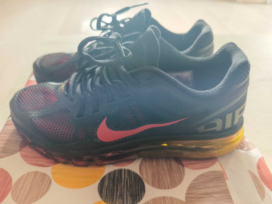 Маратонки NIKE AIR MAX 2013