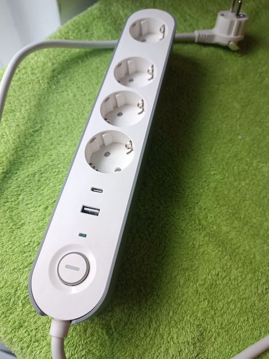 Prelungitor cu USB ,protecție și buton Power