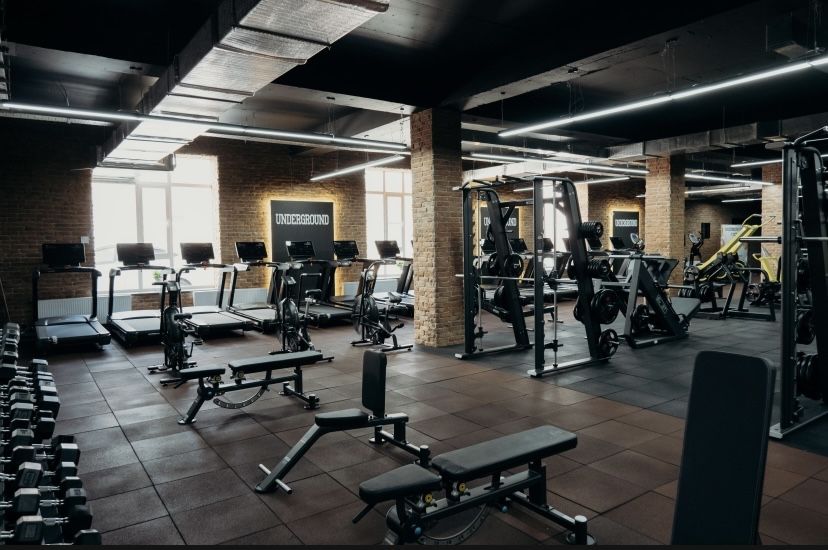 Годовой абонемент в фитнес зал