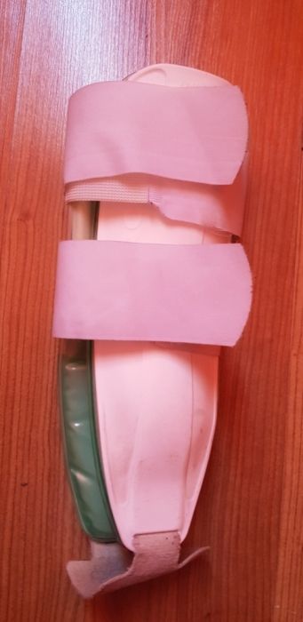 Orteza glezna stabilizatoare picior stâng Aircast