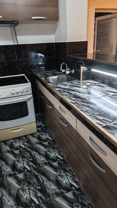 Дава се под наем Тристаен апартамент в Пловдив, Кючук Париж - 72 кв.м за 500 € - Снимка #1