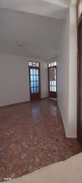 De vanzare spatiu birouri + comercial - ARAD