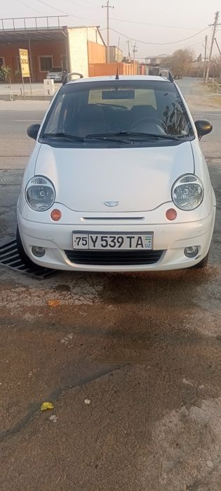 matiz moshinasi sotiladi